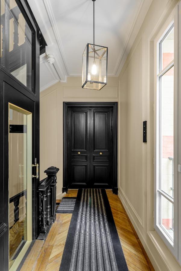 Black Door Париж Экстерьер фото